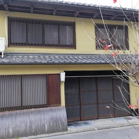 京都二条城近く京町屋120年の歴史に泊まる Luaran gambar