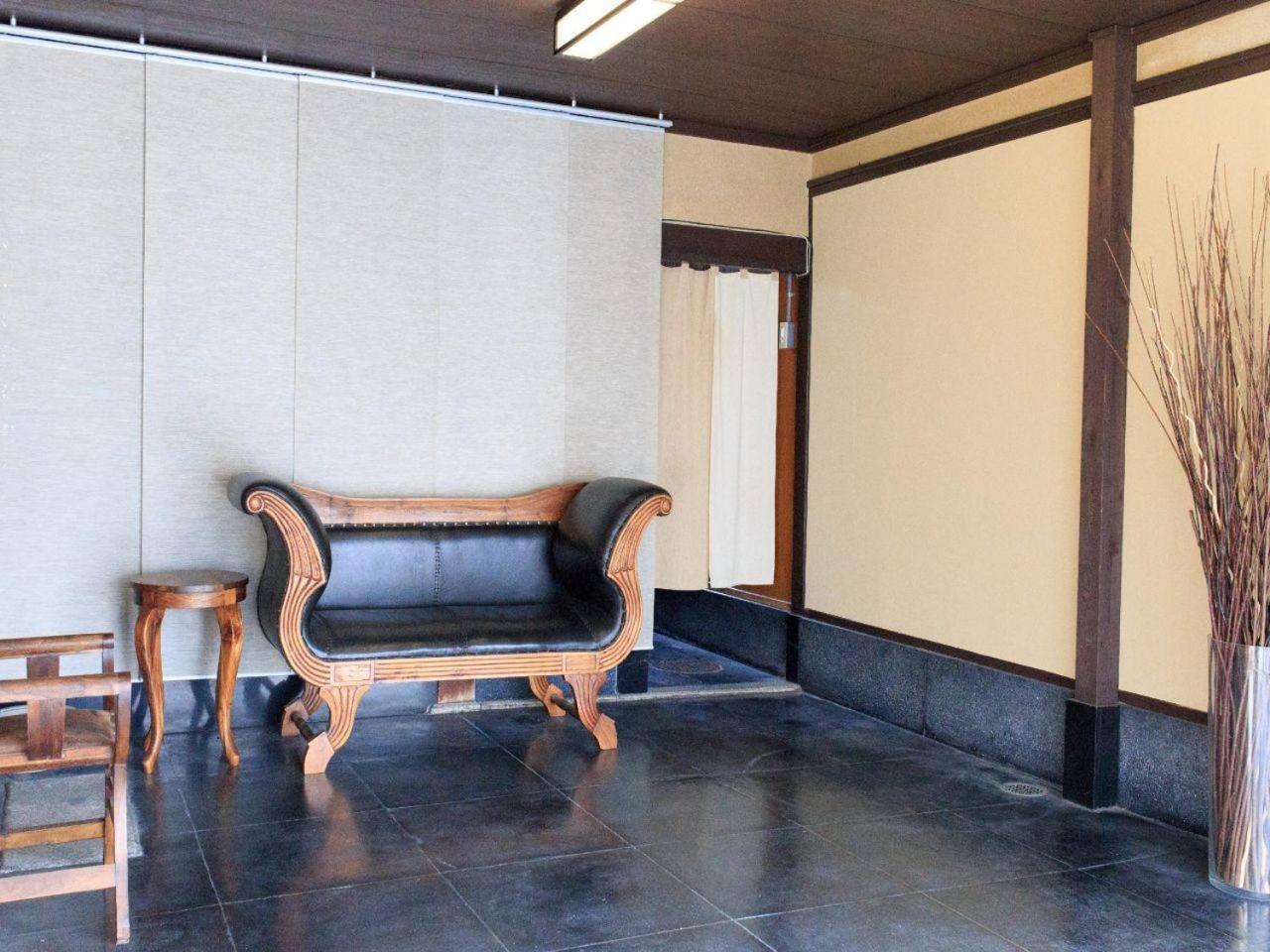京都二条城近く京町屋120年の歴史に泊まる Luaran gambar