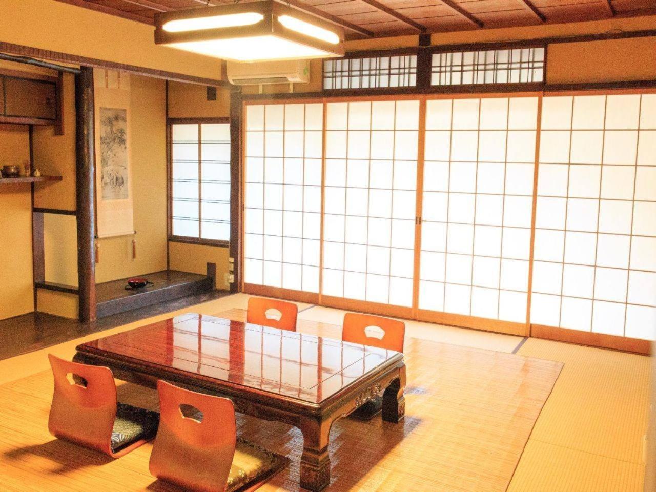 京都二条城近く京町屋120年の歴史に泊まる Luaran gambar