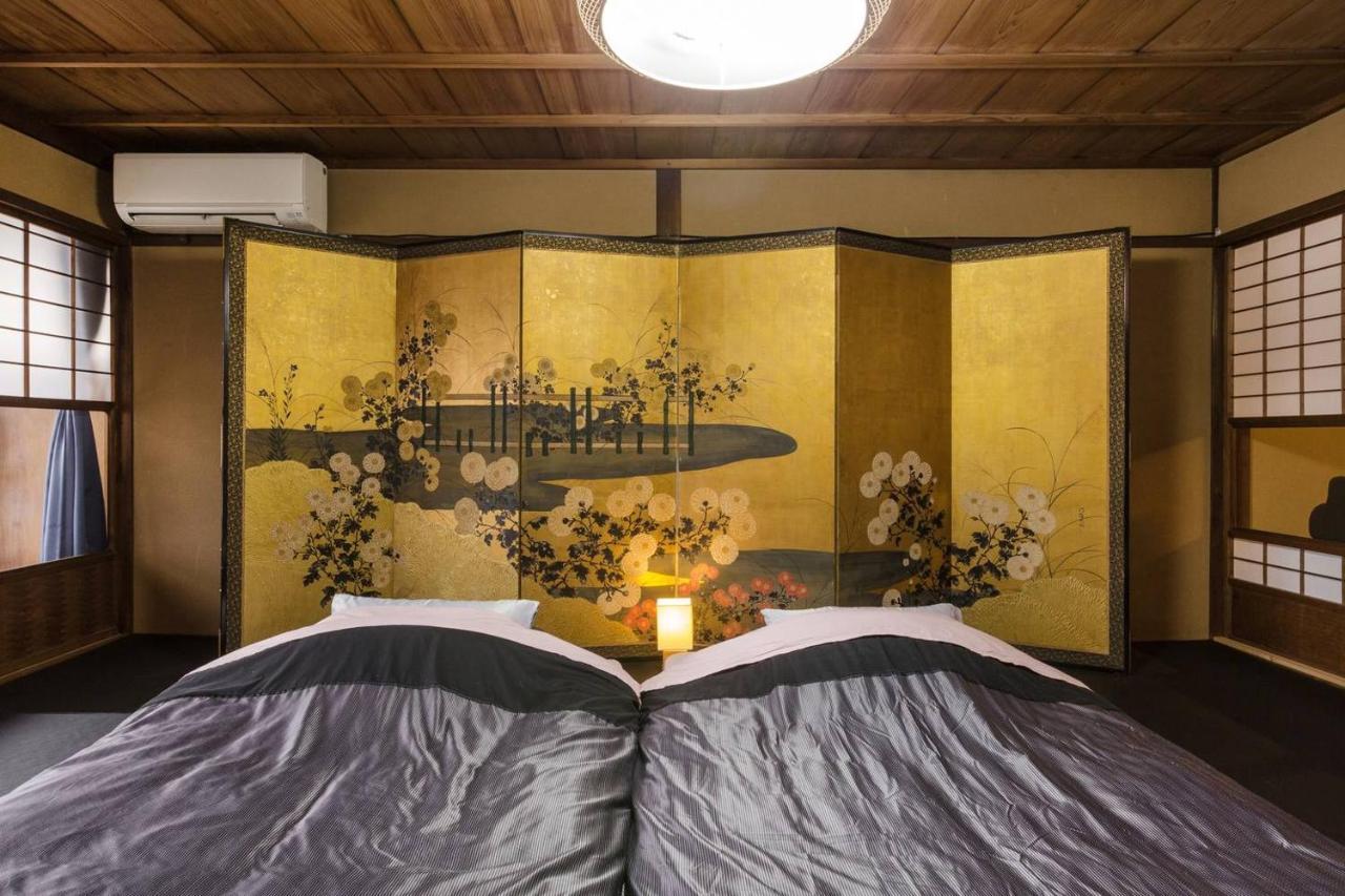 京都二条城近く京町屋120年の歴史に泊まる Luaran gambar