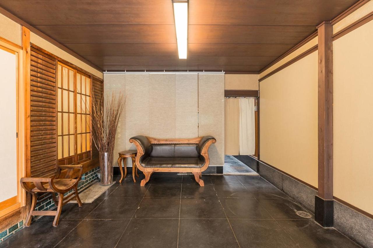 京都二条城近く京町屋120年の歴史に泊まる Luaran gambar