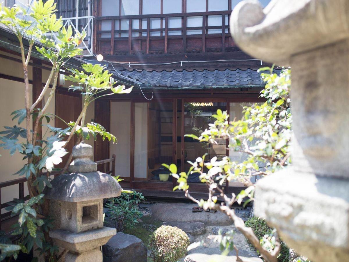 京都二条城近く京町屋120年の歴史に泊まる Luaran gambar