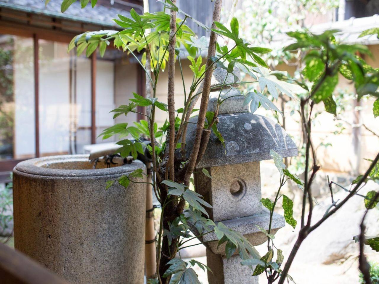 京都二条城近く京町屋120年の歴史に泊まる Luaran gambar