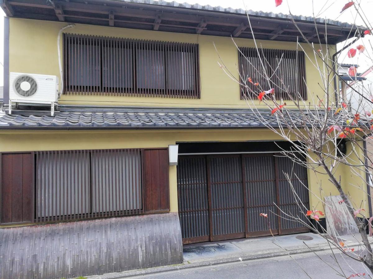 京都二条城近く京町屋120年の歴史に泊まる Luaran gambar